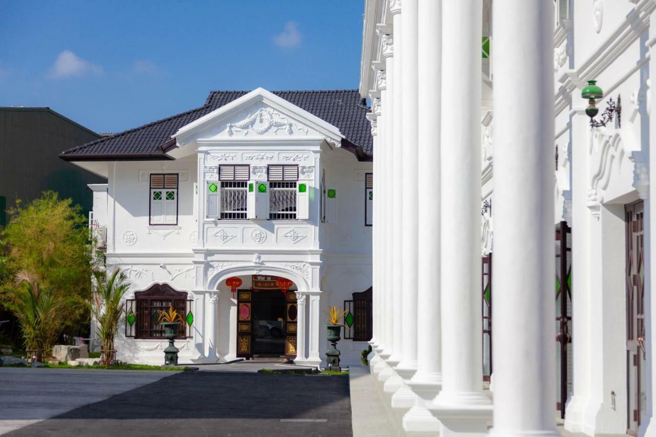 Sound Gallery House - Sha Plus Phuket Buitenkant foto