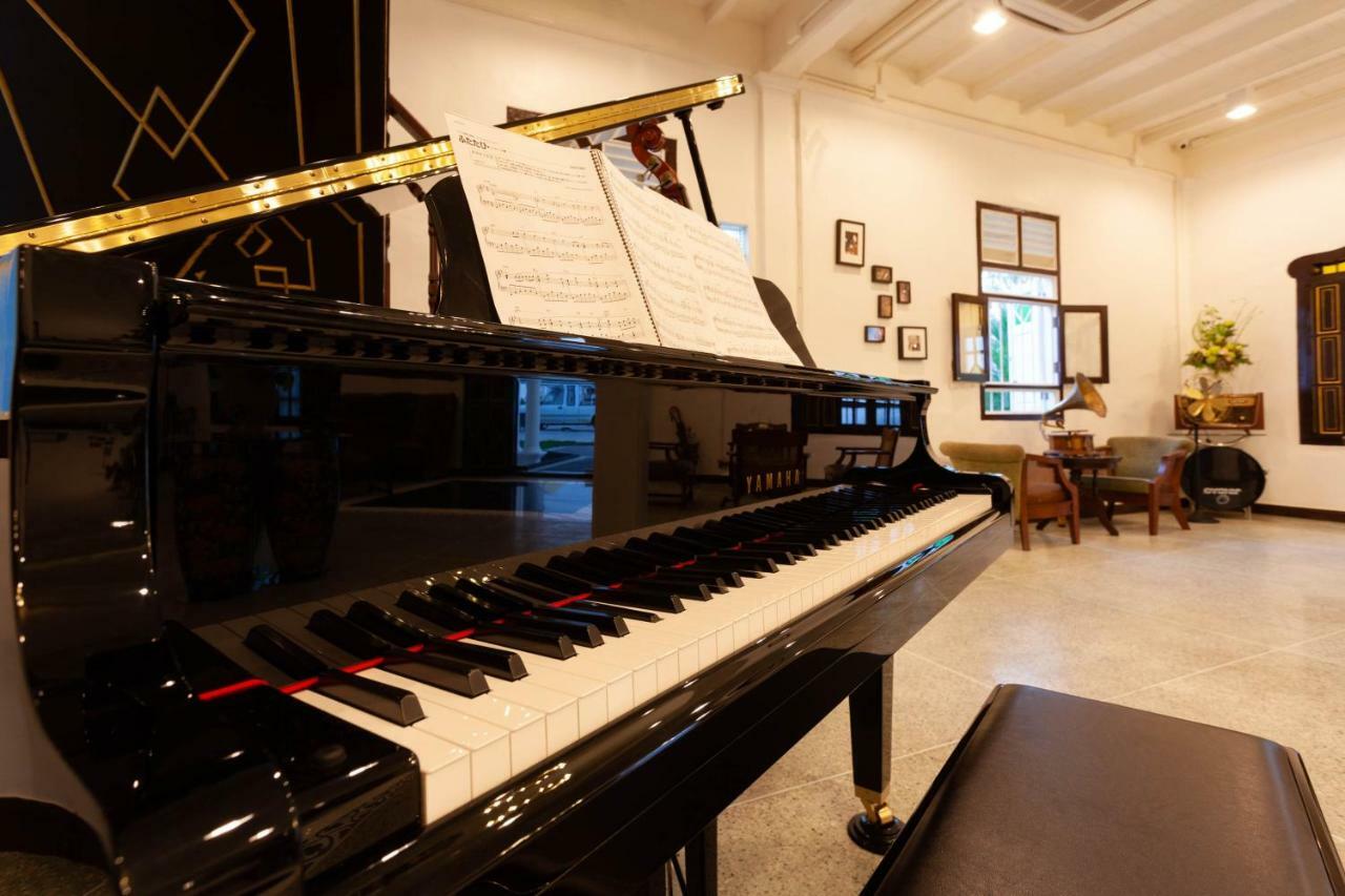 Sound Gallery House - Sha Plus Phuket Buitenkant foto